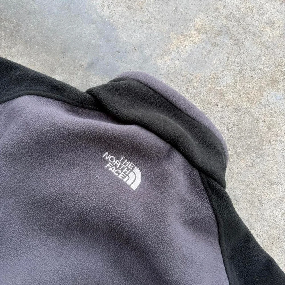 Vintage The North Face gray & black fleece jacket size M